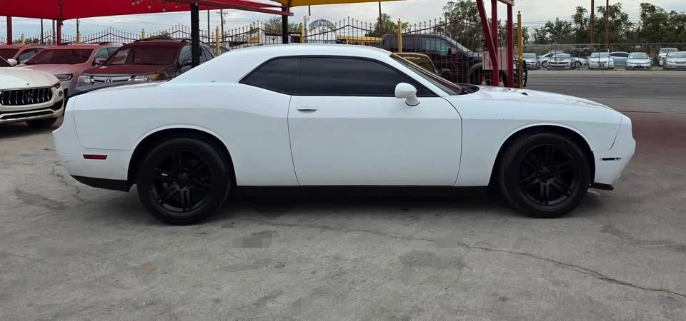 2012 Dodge Challenger 3rd Gen - Image 3 of 8