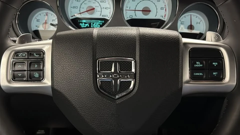 2012 Dodge Challenger 3rd Gen - Image 15 of 20