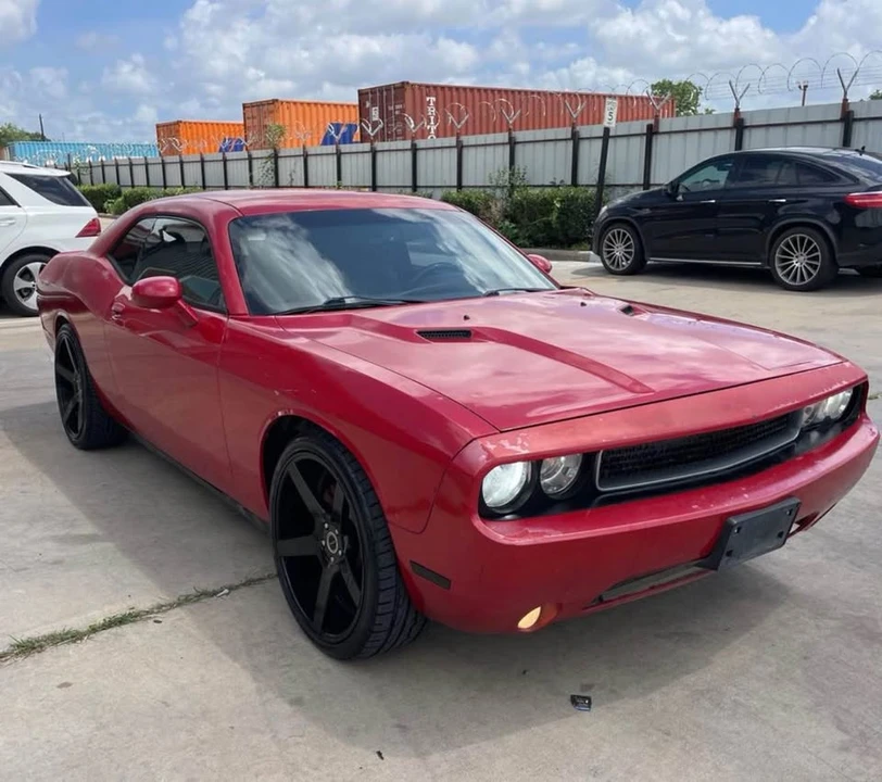 2012 Dodge Challenger 3rd Gen - Image 2 of 10