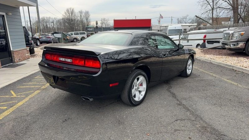 2012 Dodge Challenger 3rd Gen - Image 5 of 12