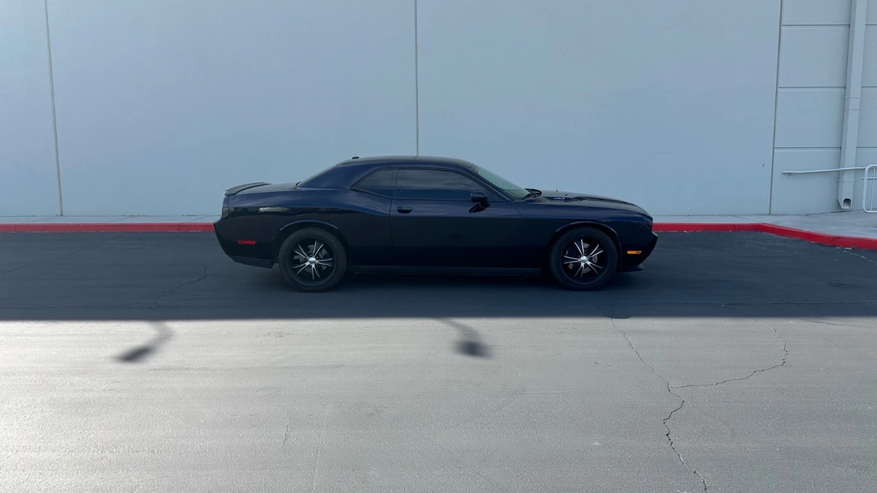 2012 Dodge Challenger 3rd Gen - Image 9 of 31