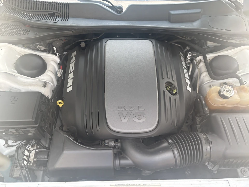 2012 Dodge Challenger 3rd Gen - Image 8 of 22
