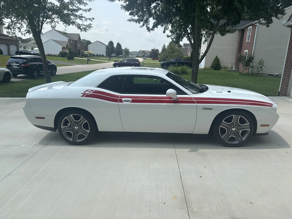 2012 Dodge Challenger 3rd Gen - Image 5 of 22