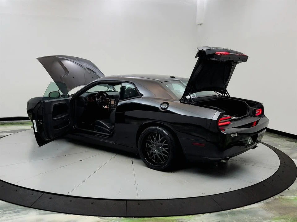 2012 Dodge Challenger 3rd Gen - Image 11 of 31