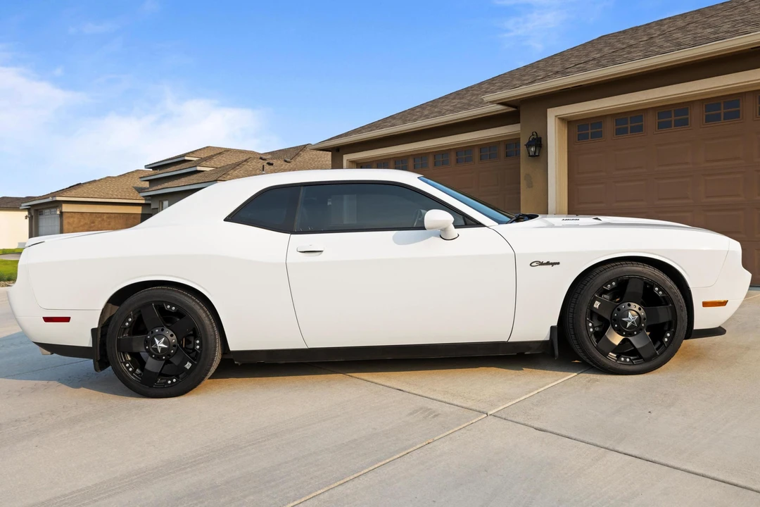 2012 Dodge Challenger 3rd Gen - Image 8 of 31