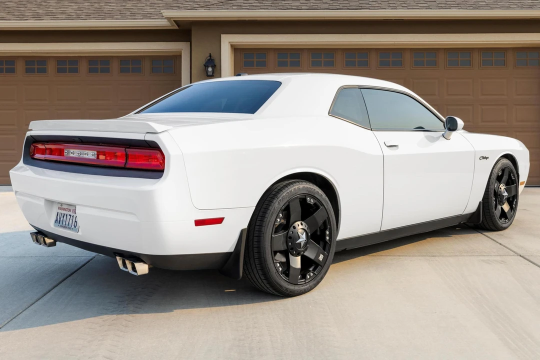 2012 Dodge Challenger 3rd Gen - Image 4 of 31