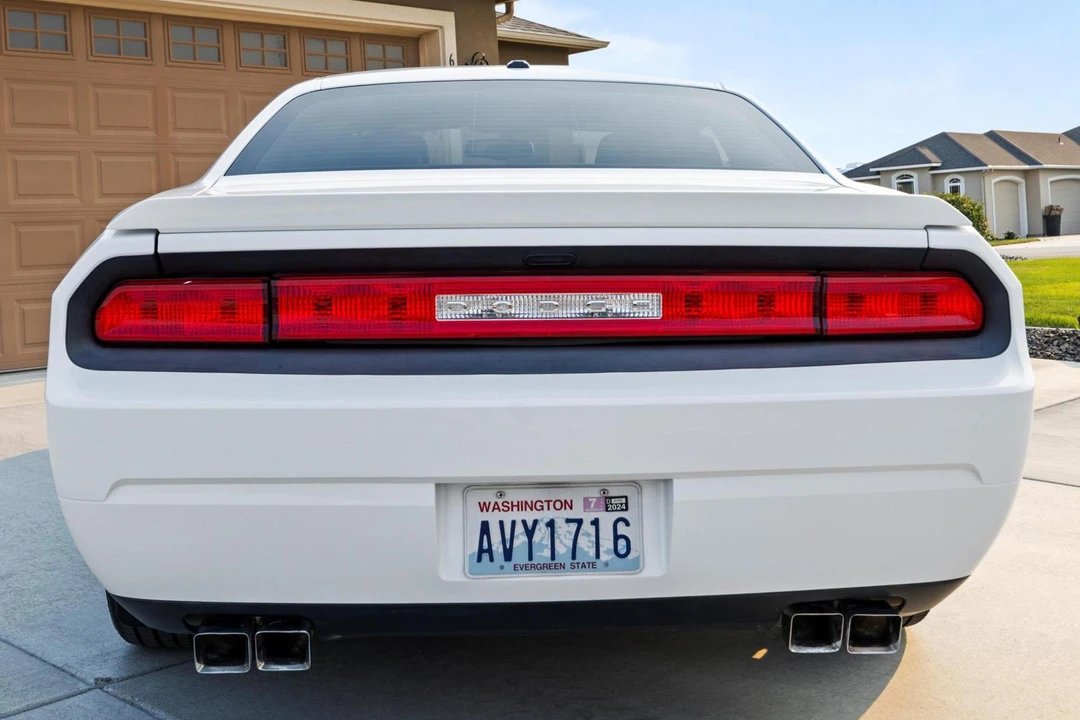 2012 Dodge Challenger 3rd Gen - Image 5 of 31