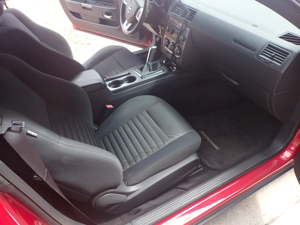 2012 Dodge Challenger 3rd Gen - Image 6 of 12