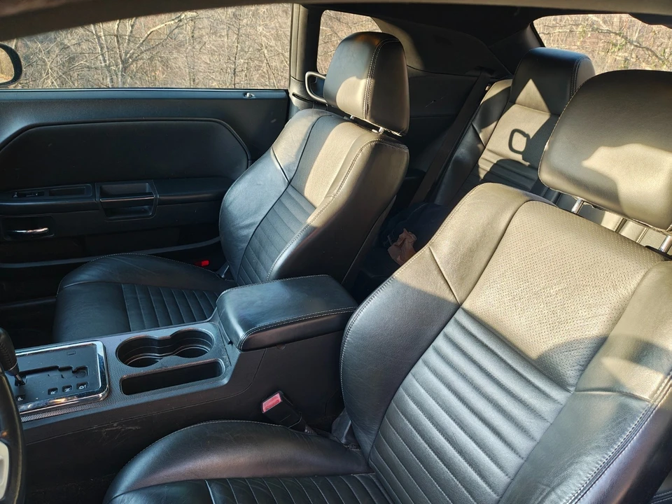 2012 Dodge Challenger 3rd Gen - Image 6 of 15
