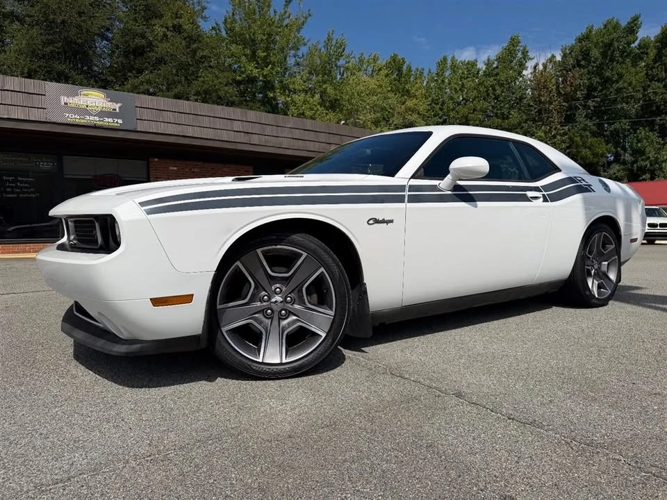2012 Dodge Challenger 3rd Gen - Image 19 of 20