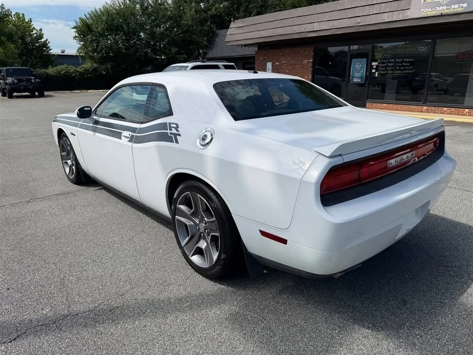 2012 Dodge Challenger 3rd Gen - Image 4 of 20