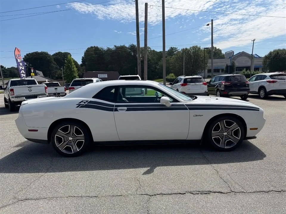 2012 Dodge Challenger 3rd Gen - Image 5 of 20