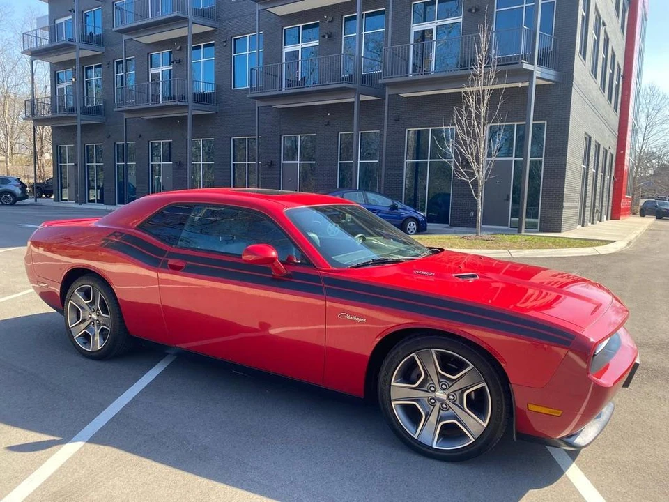 2012 Dodge Challenger 3rd Gen - Image 9 of 12