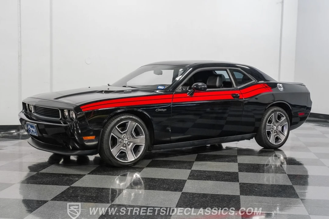 2012 Dodge Challenger 3rd Gen - Image 7 of 31