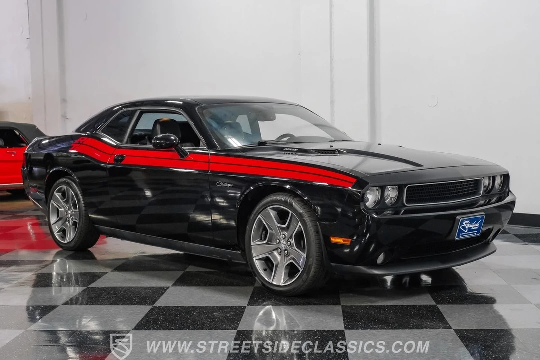 2012 Dodge Challenger 3rd Gen - Image 16 of 31