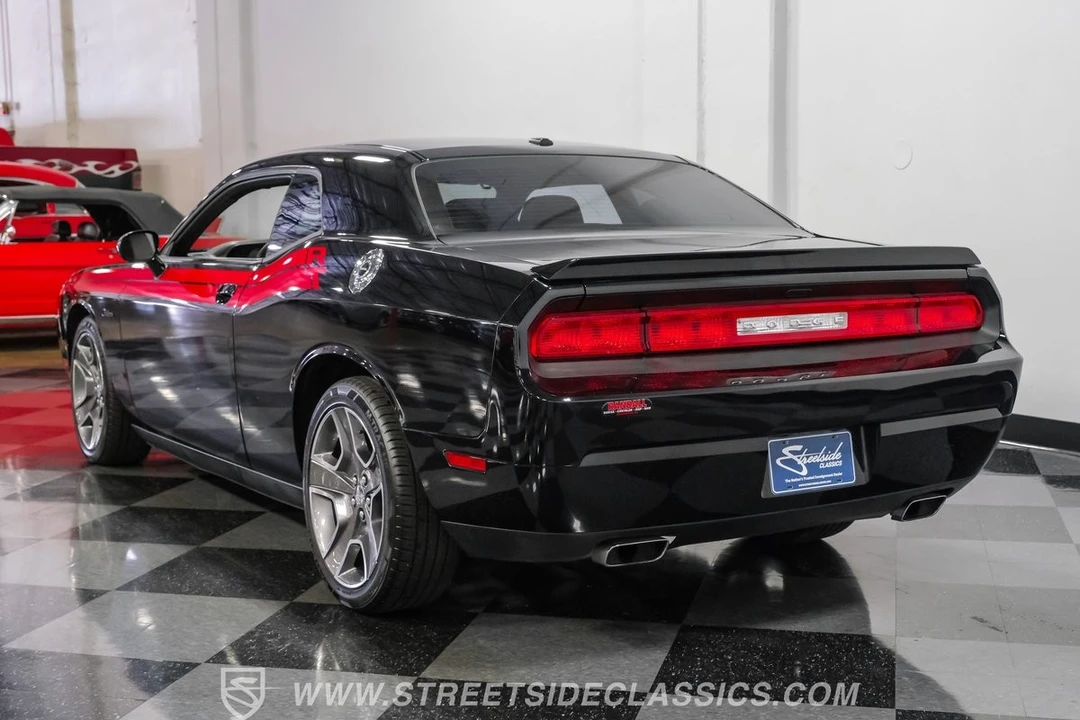 2012 Dodge Challenger 3rd Gen - Image 10 of 31