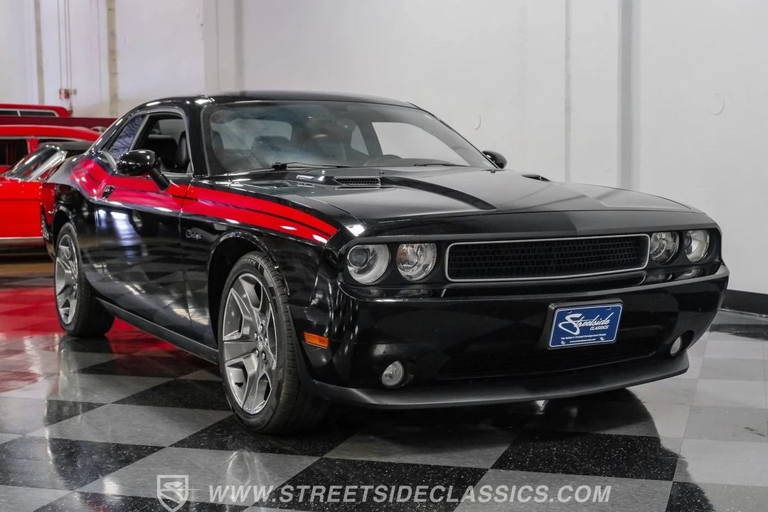 2012 Dodge Challenger 3rd Gen - Image 17 of 31