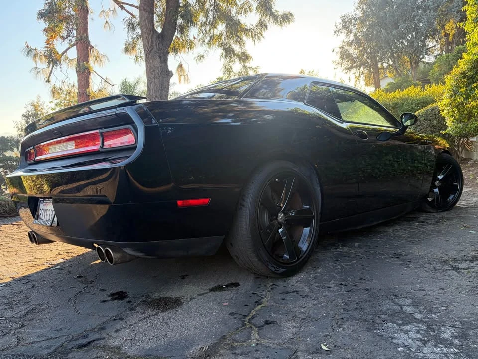2012 Dodge Challenger 3rd Gen - Image 4 of 17