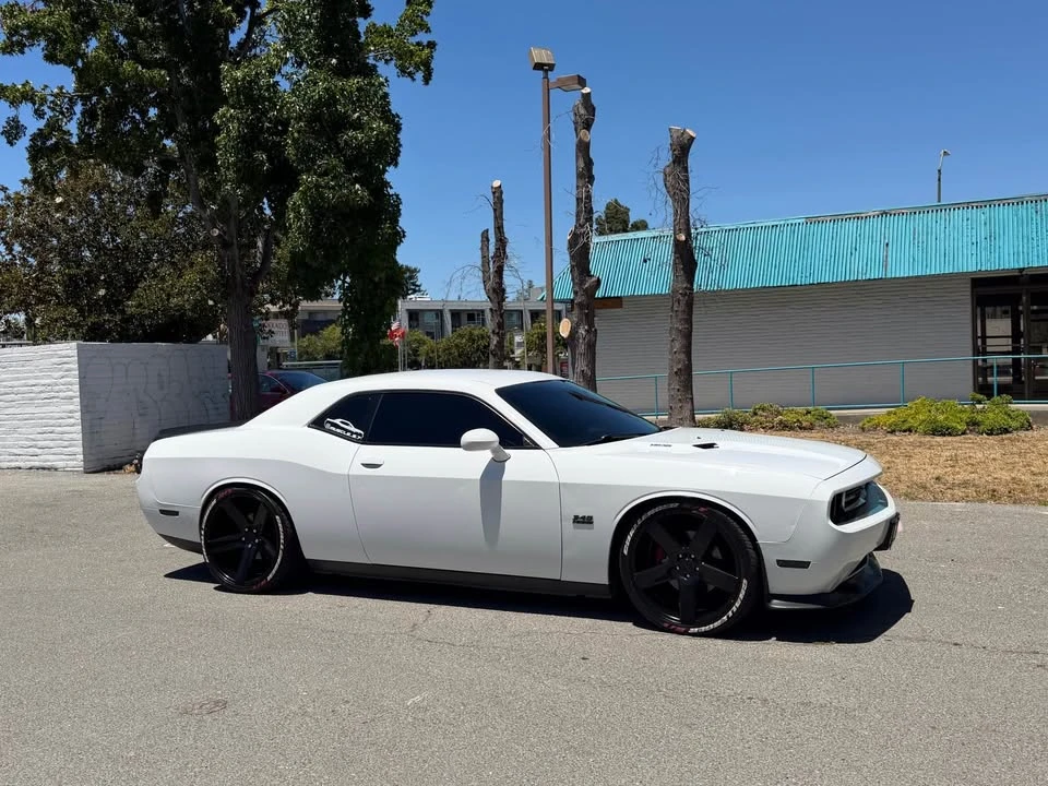 2012 Dodge Challenger 3rd Gen - Image 3 of 8