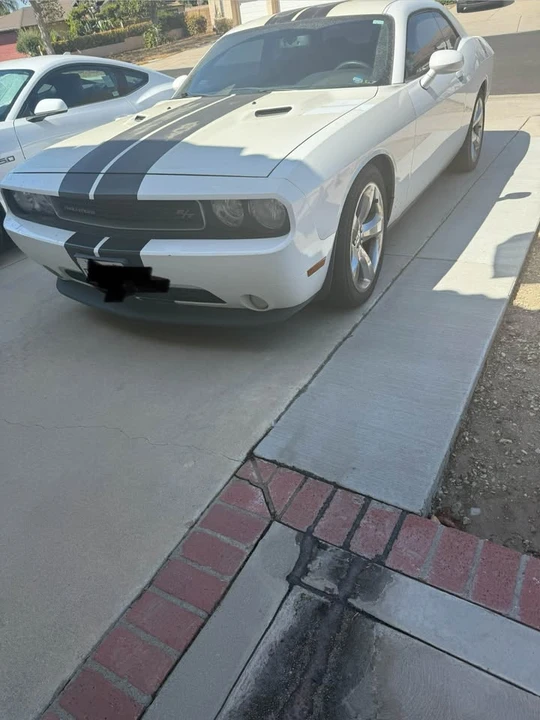2012 Dodge Challenger 3rd Gen - Image 2 of 5