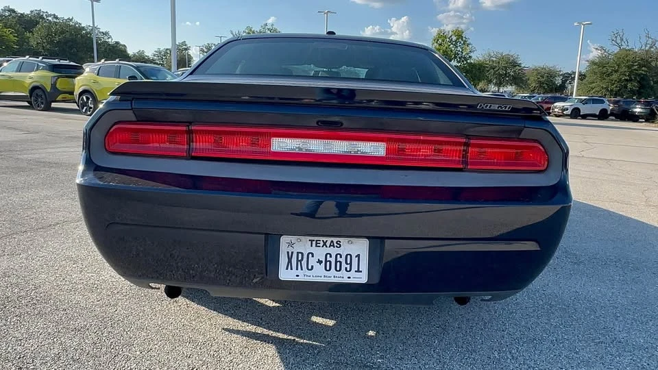 2012 Dodge Challenger 3rd Gen - Image 8 of 12