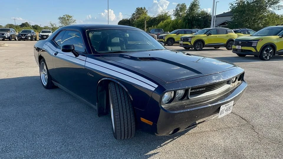 2012 Dodge Challenger 3rd Gen - Image 3 of 12