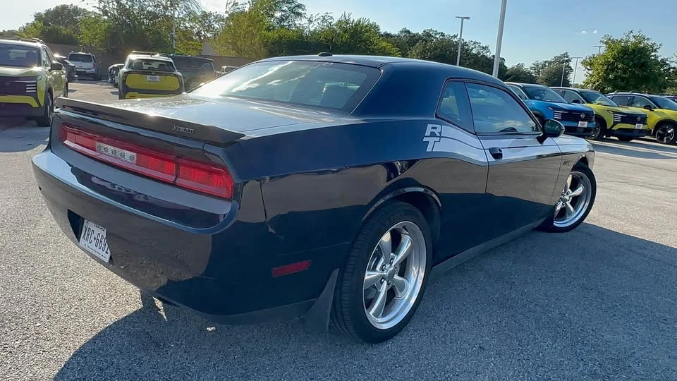 2012 Dodge Challenger 3rd Gen - Image 7 of 12