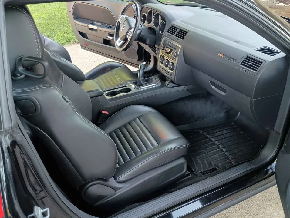 2012 Dodge Challenger 3rd Gen - Image 4 of 9