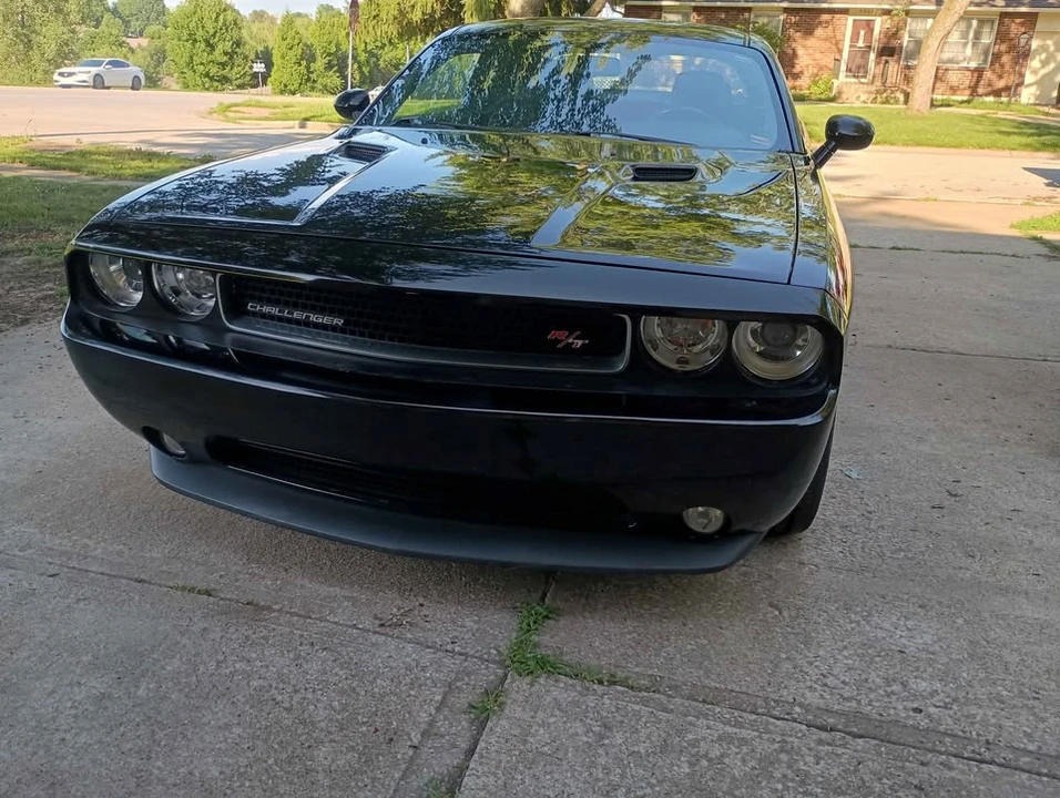 2012 Dodge Challenger 3rd Gen - Image 2 of 9