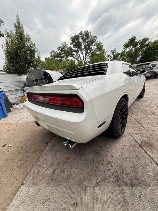 2012 Dodge Challenger 3rd Gen - Image 10 of 15
