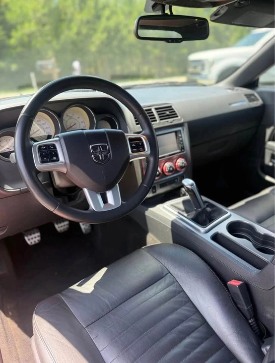 2012 Dodge Challenger 3rd Gen - Image 11 of 15