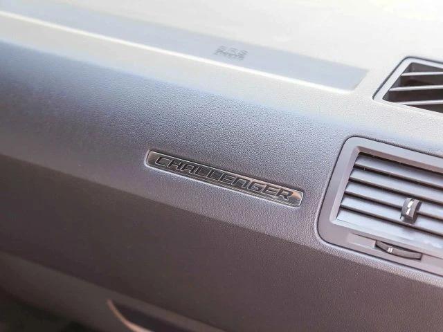 2012 Dodge Challenger 3rd Gen - Image 23 of 31