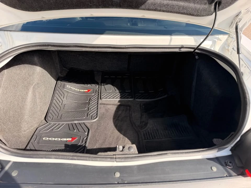 2012 Dodge Challenger 3rd Gen - Image 6 of 7