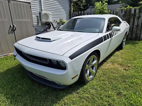 2012 Dodge Challenger R/T Coupe 2D