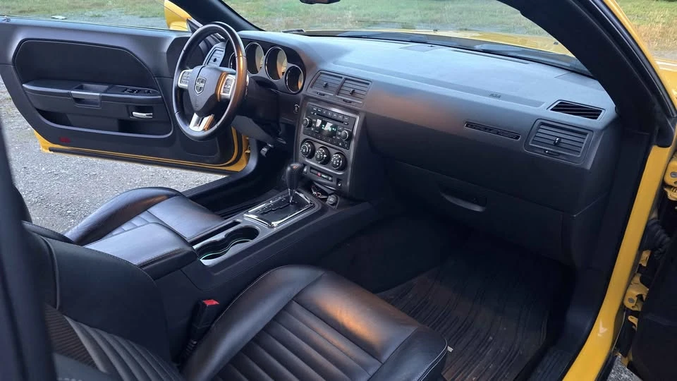 2012 Dodge Challenger 3rd Gen - Image 6 of 13