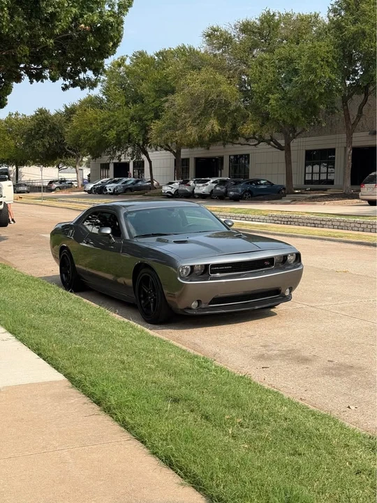 2012 Dodge Challenger 3rd Gen - Image 3 of 8