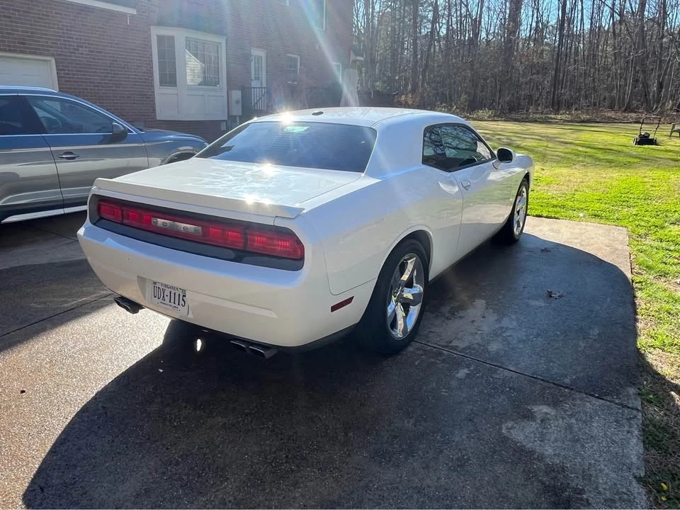 2012 Dodge Challenger 3rd Gen - Image 7 of 8