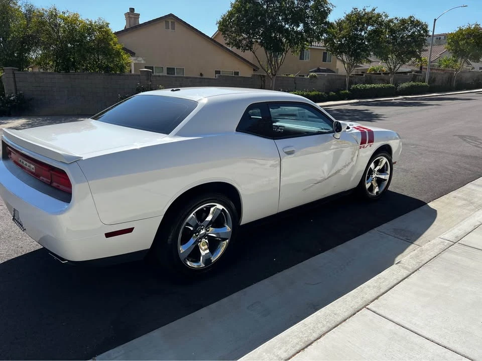 2012 Dodge Challenger 3rd Gen - Image 4 of 7