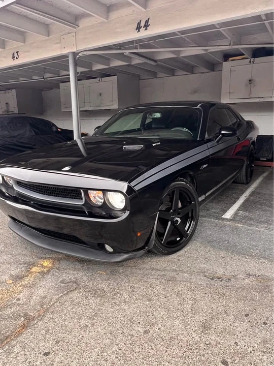 2012 Dodge Challenger 3rd Gen - Image 5 of 6
