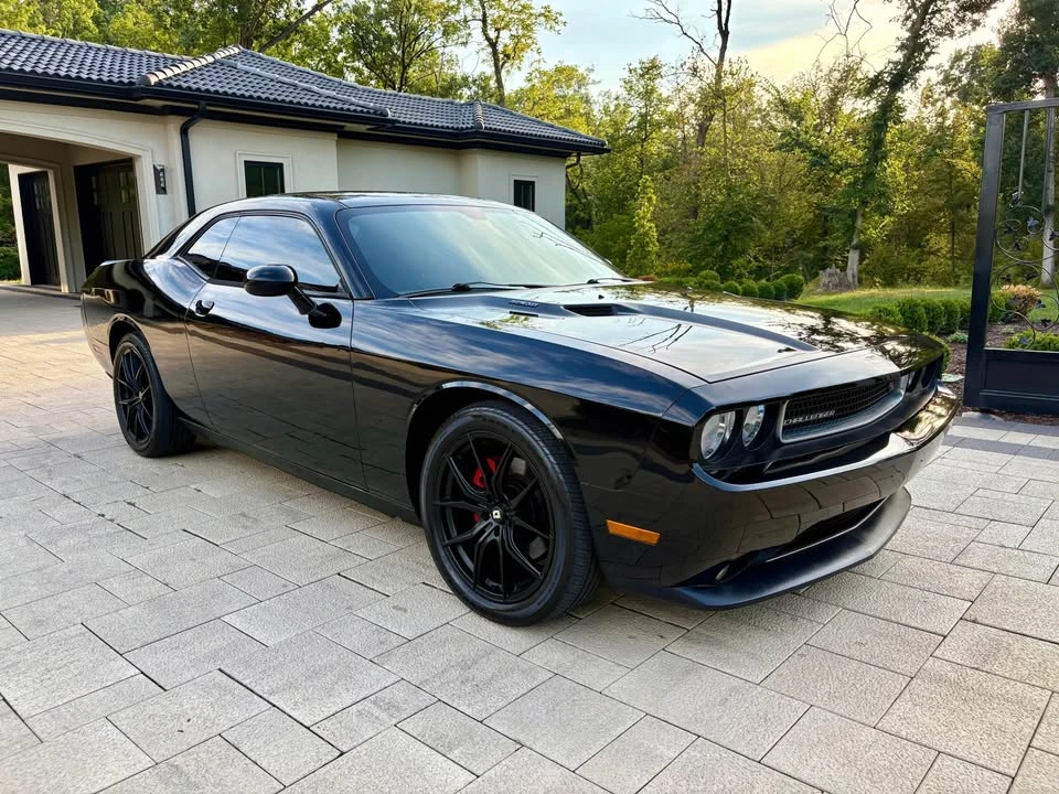 2012 Dodge Challenger 3rd Gen - Image 2 of 8