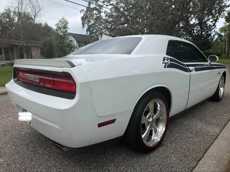 2012 Dodge Challenger 3rd Gen - Image 5 of 20