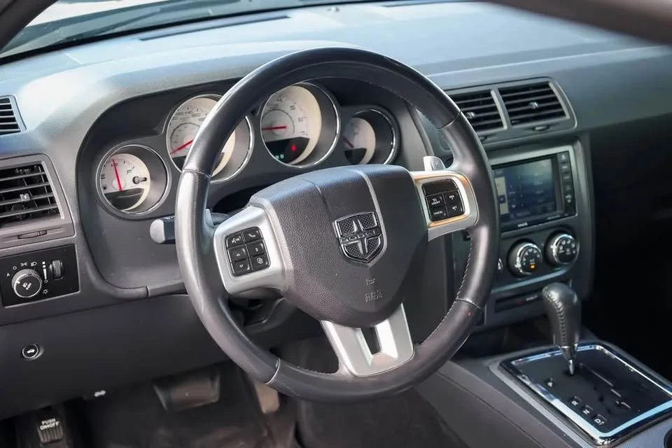 2012 Dodge Challenger 3rd Gen - Image 9 of 16