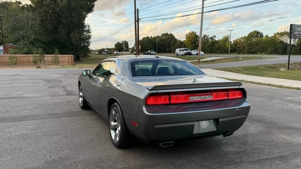 2012 Dodge Challenger 3rd Gen - Image 5 of 16