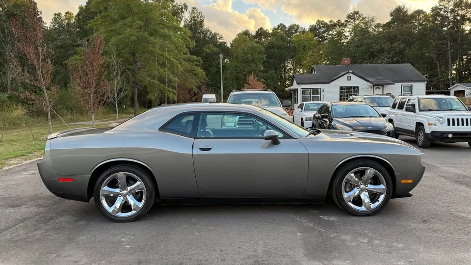 2012 Dodge Challenger 3rd Gen - Image 7 of 16