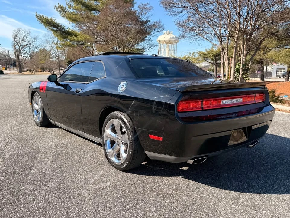 2012 Dodge Challenger 3rd Gen - Image 11 of 19