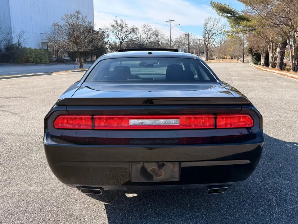 2012 Dodge Challenger 3rd Gen - Image 9 of 19