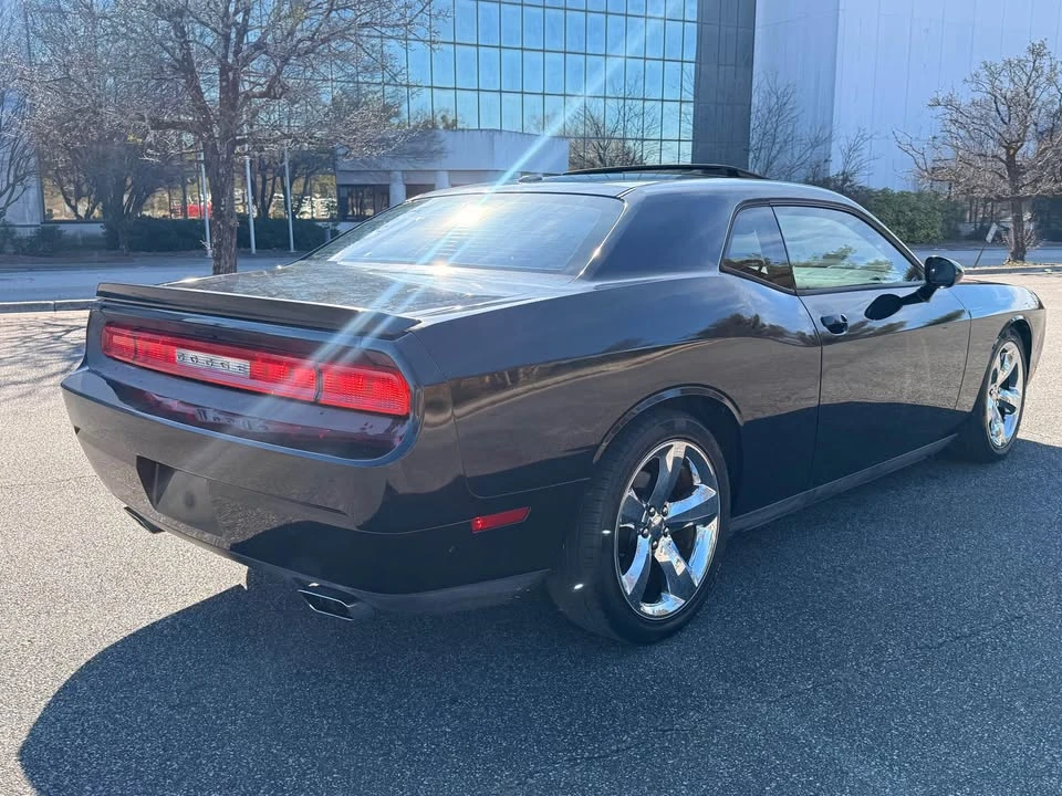 2012 Dodge Challenger 3rd Gen - Image 10 of 19