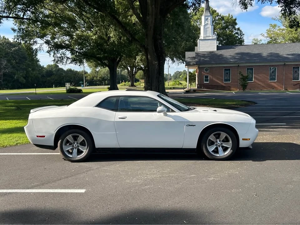 2012 Dodge Challenger 3rd Gen - Image 9 of 20
