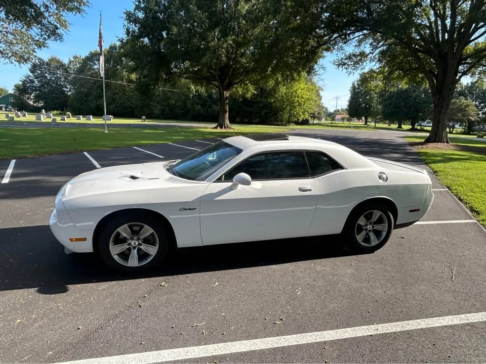 2012 Dodge Challenger 3rd Gen - Image 8 of 20