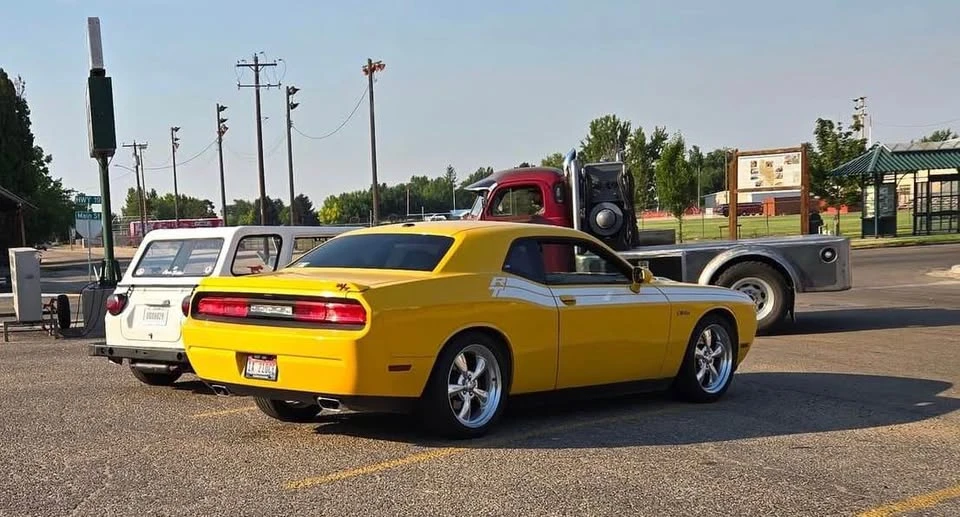 2012 Dodge Challenger 3rd Gen - Image 2 of 15
